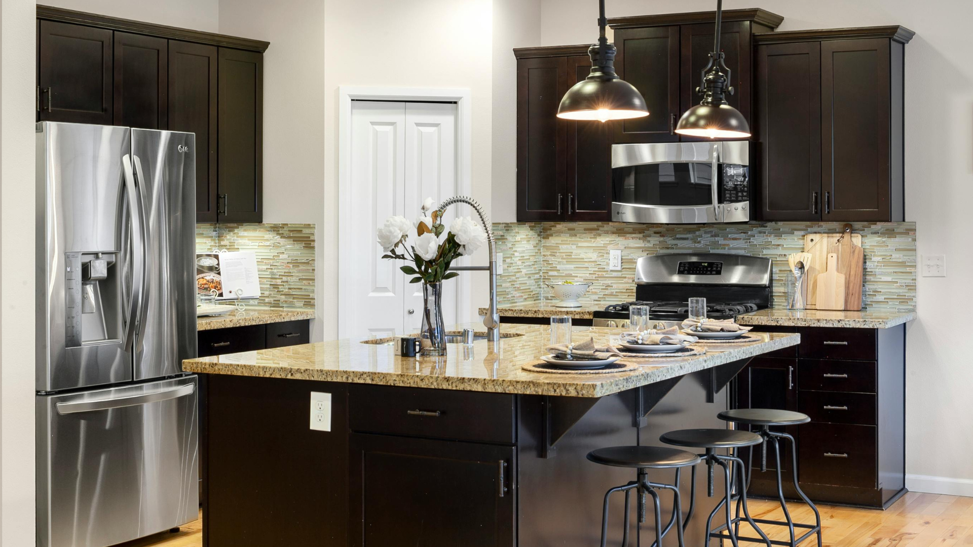 Kitchen after a deep cleaning service, pristine and cozy