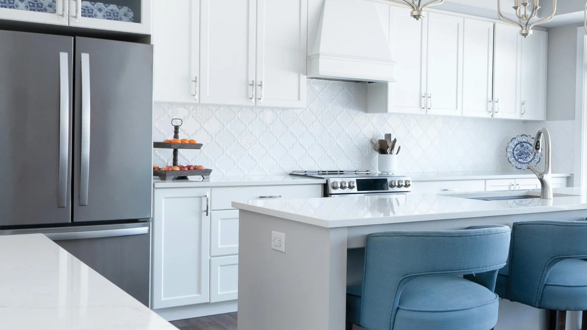 Kitchen, sanitized and organized after a move-in/move-out cleaning service